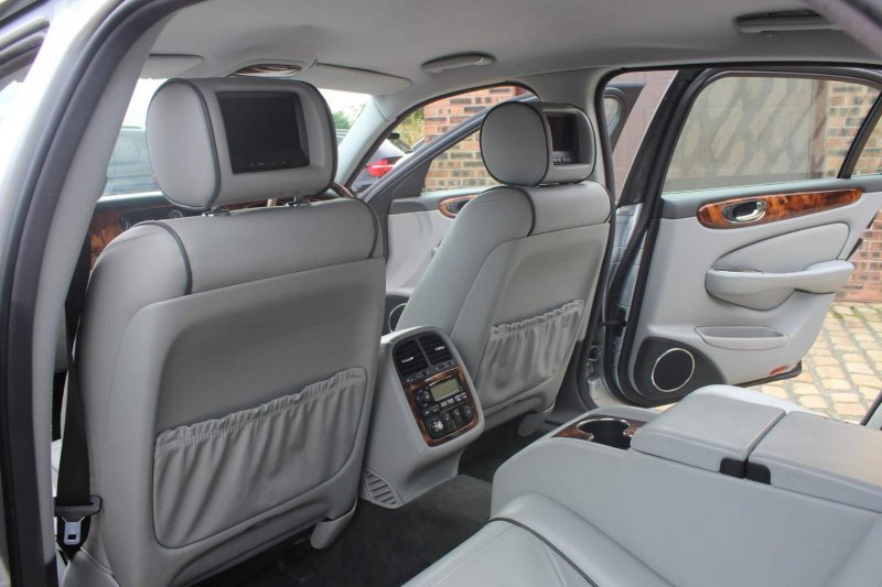 JAGUAR XJ