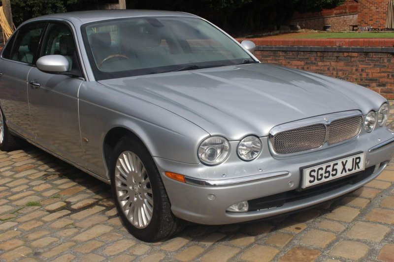 JAGUAR XJ