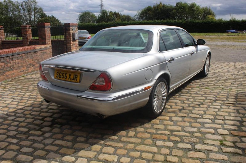 JAGUAR XJ