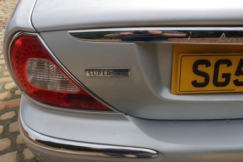 JAGUAR XJ