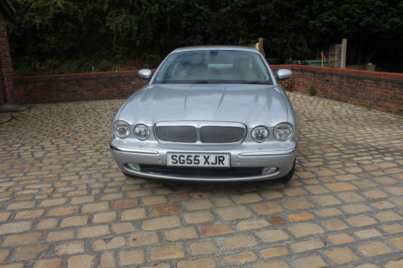 JAGUAR XJ