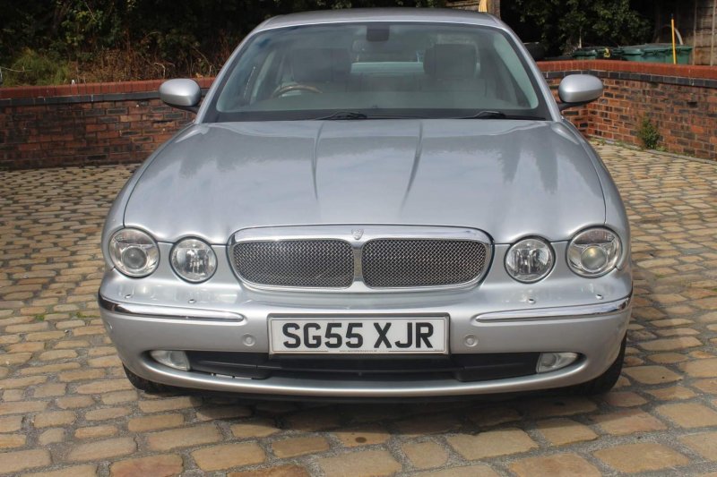 JAGUAR XJ