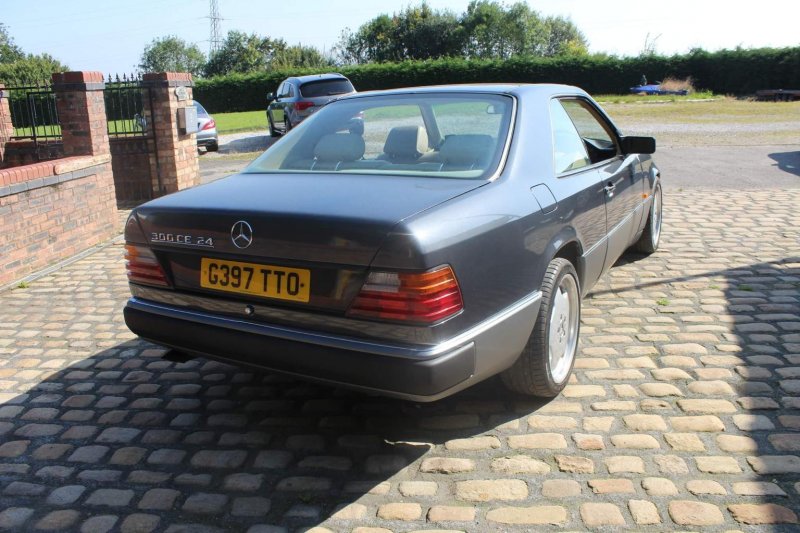 MERCEDES-BENZ 300