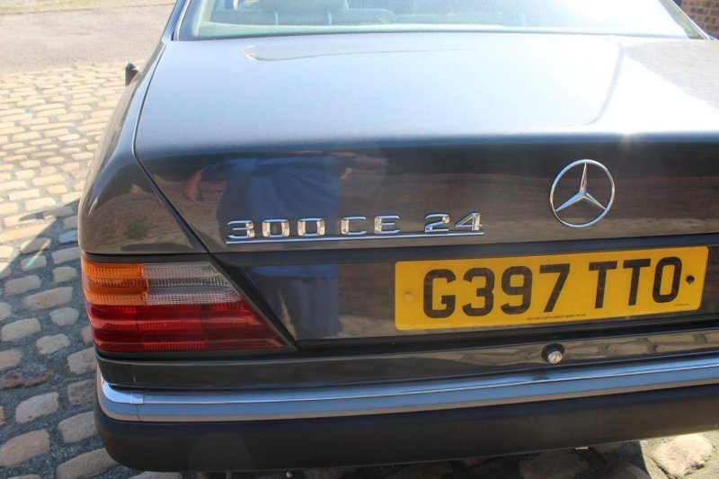 MERCEDES-BENZ 300