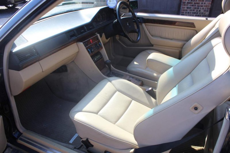 MERCEDES-BENZ 300