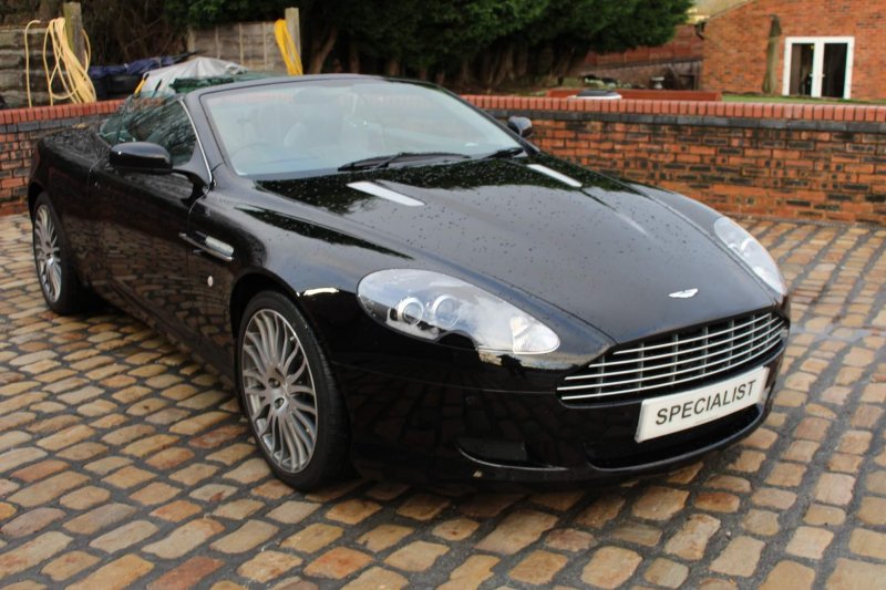 ASTON MARTIN DB9
