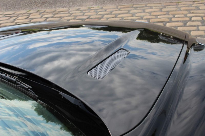 ASTON MARTIN DB9