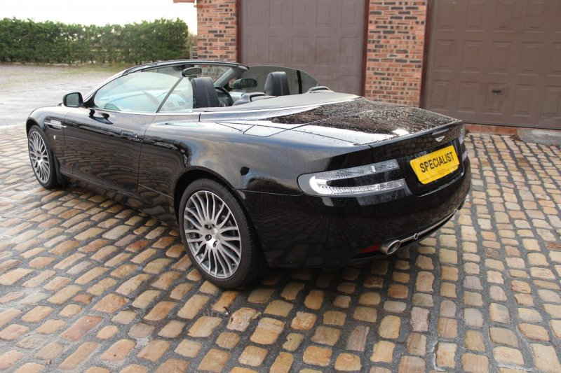 ASTON MARTIN DB9