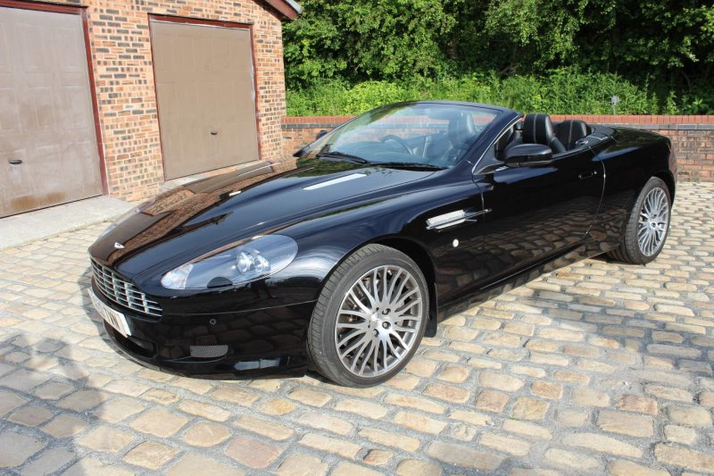 ASTON MARTIN DB9