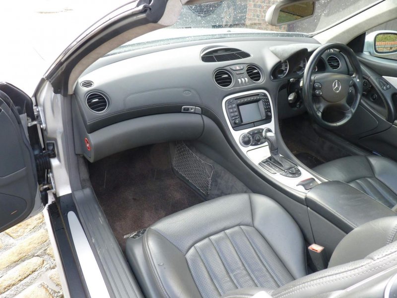 MERCEDES-BENZ SL