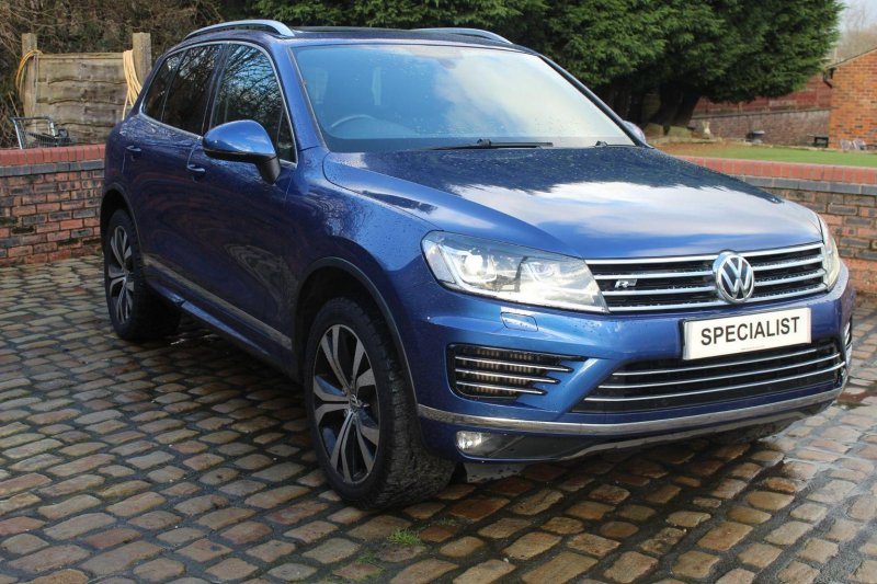 VOLKSWAGEN TOUAREG