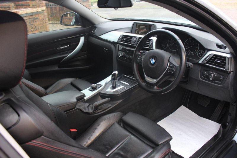 BMW 4 SERIES