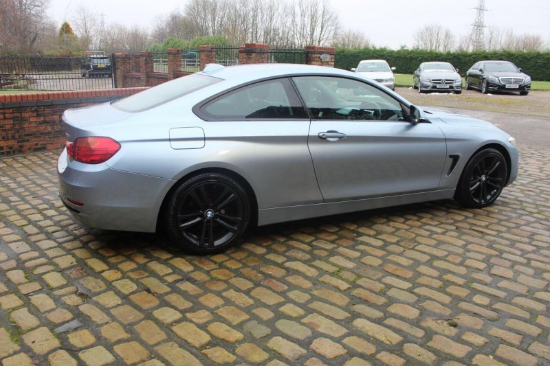 BMW 4 SERIES