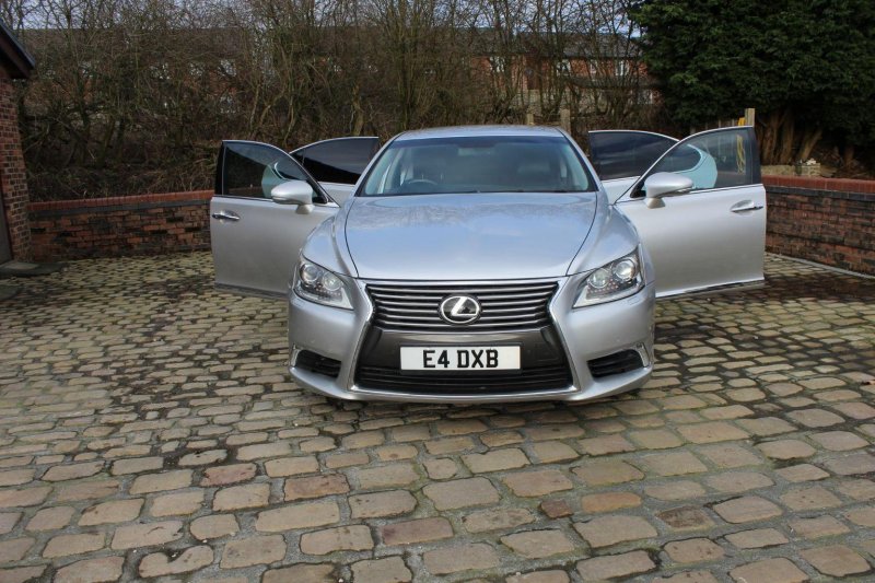 LEXUS LS
