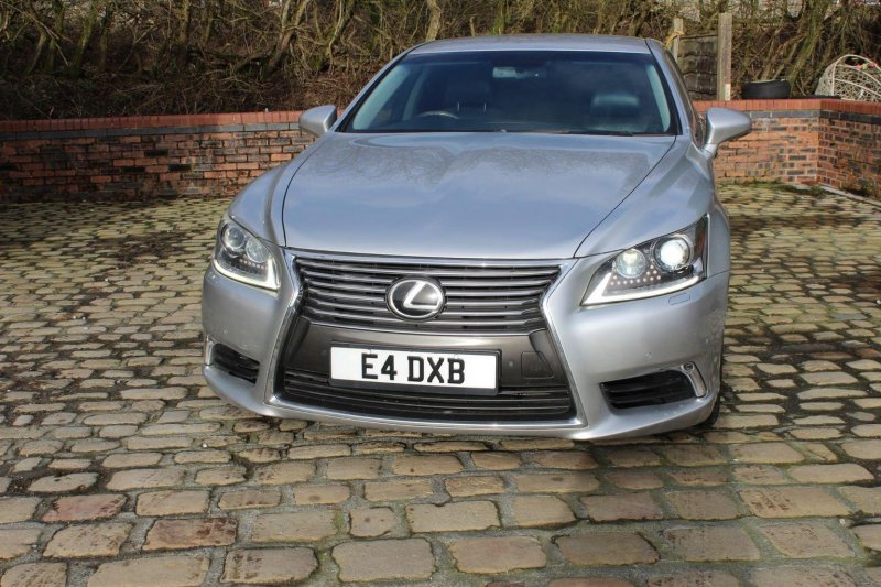 LEXUS LS