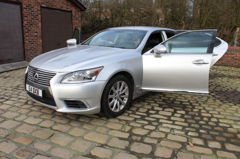 LEXUS LS