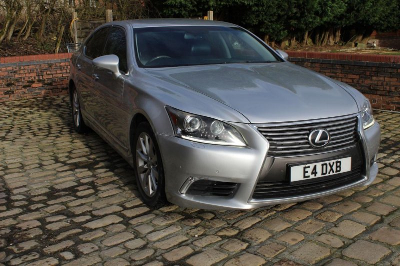LEXUS LS
