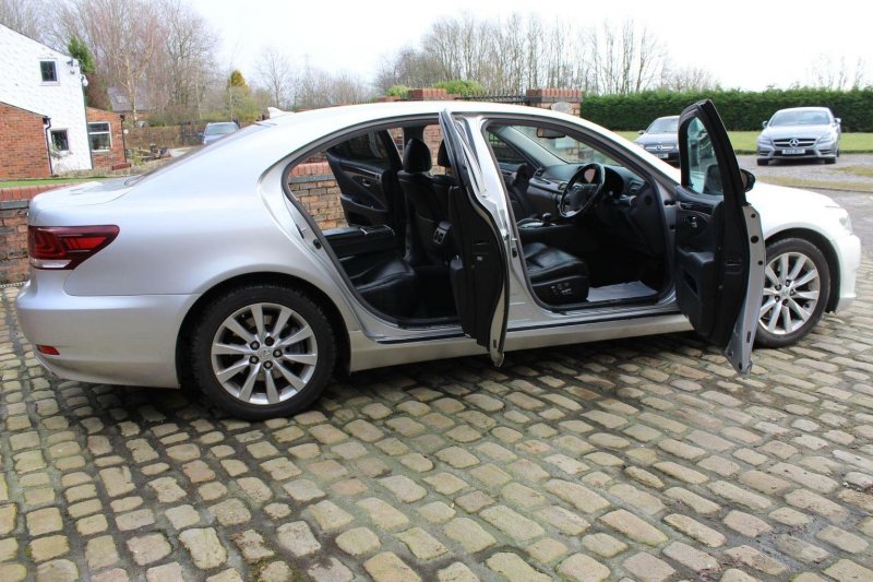 LEXUS LS