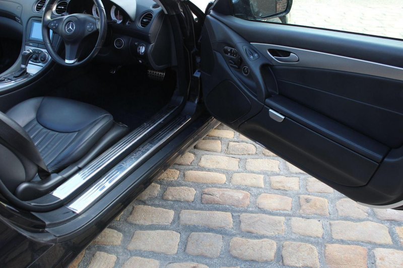 MERCEDES-BENZ SL
