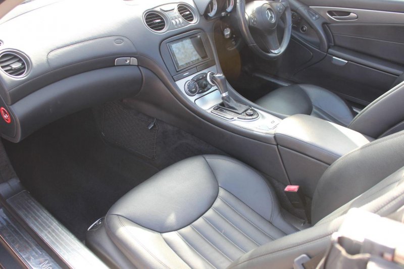 MERCEDES-BENZ SL