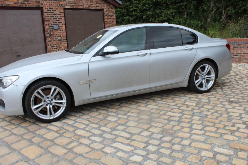 BMW 7 SERIES