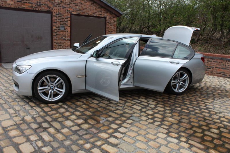 BMW 7 SERIES