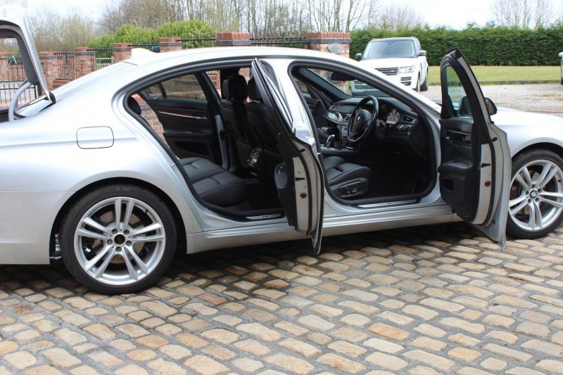 BMW 7 SERIES