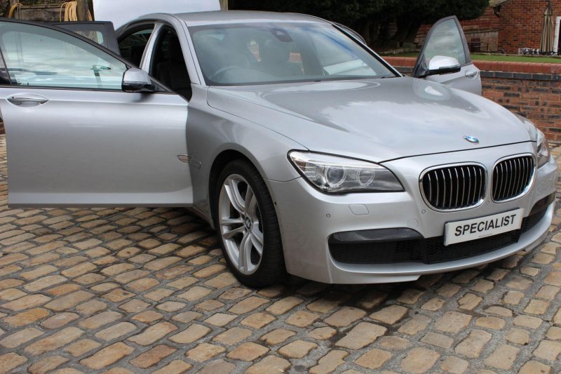 BMW 7 SERIES