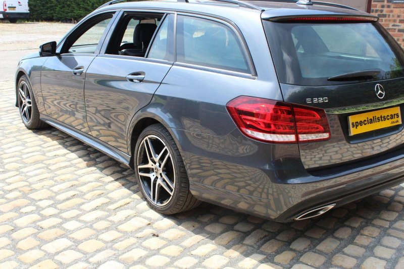 MERCEDES-BENZ E CLASS