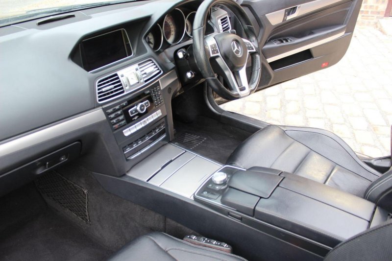 MERCEDES-BENZ E CLASS