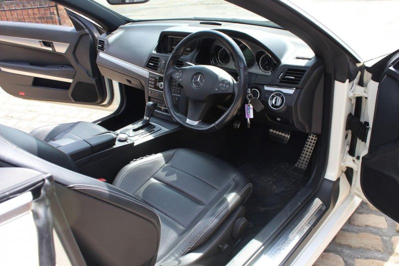 MERCEDES-BENZ E CLASS
