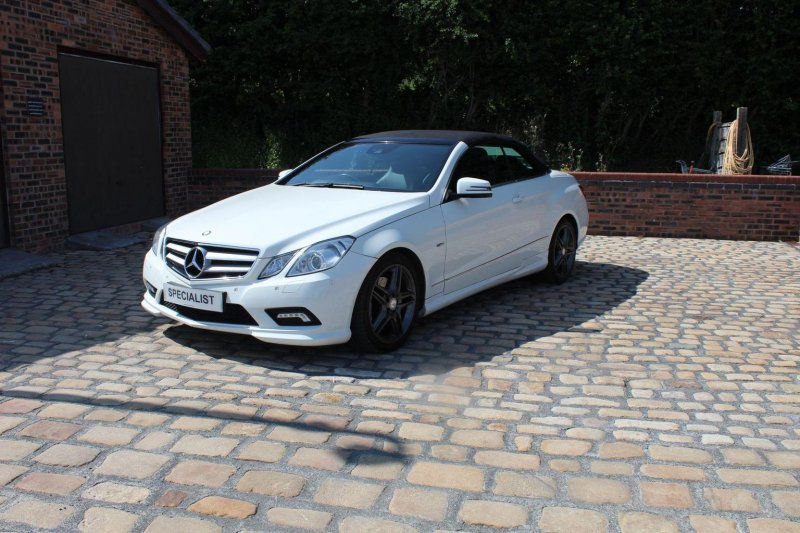 MERCEDES-BENZ E CLASS