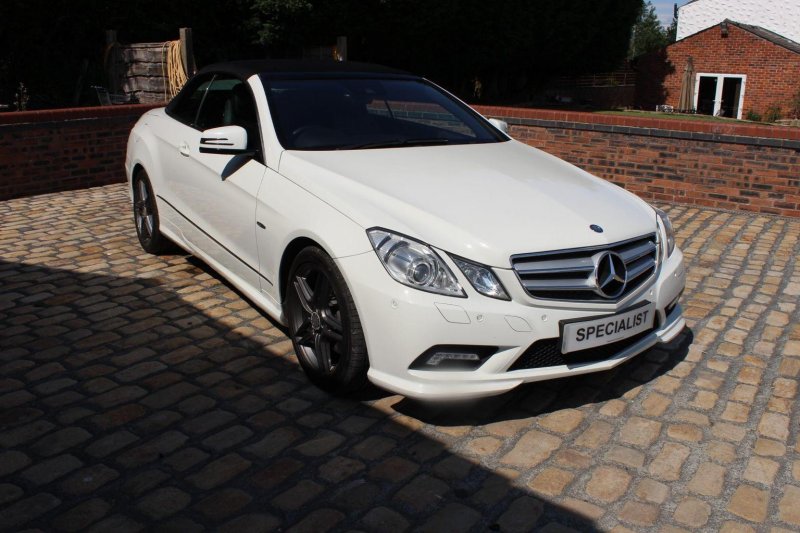 MERCEDES-BENZ E CLASS