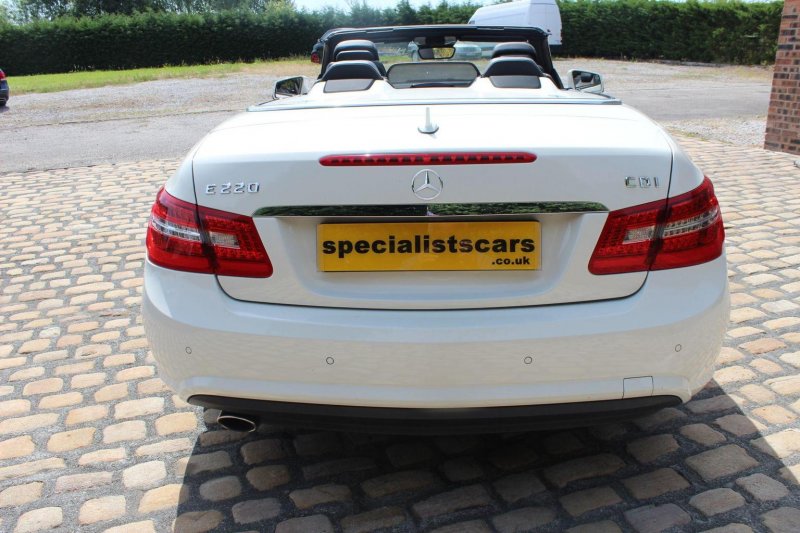 MERCEDES-BENZ E CLASS